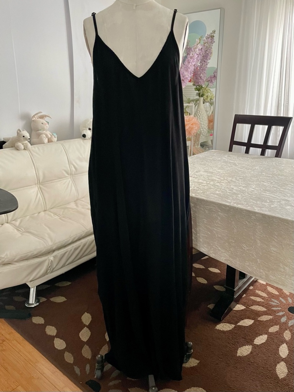 Lovestitch Black V-Neck Spaghetti Strap Maxi Dress with Pockets 1X-2X